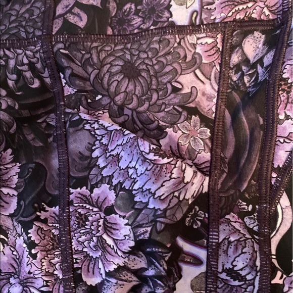 Lululemon Time To Sweat Crop - Picture 2 of 4